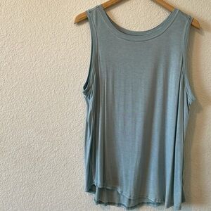NWOT Jane + Delancey stonewash look blue/gray asymmetrical tank, size Medium